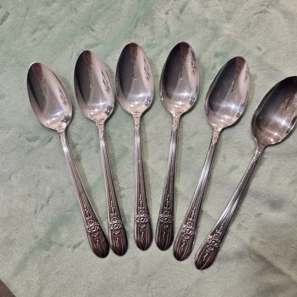 Wm Rogers lot teaspoons